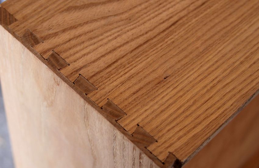 Dovetail joinery